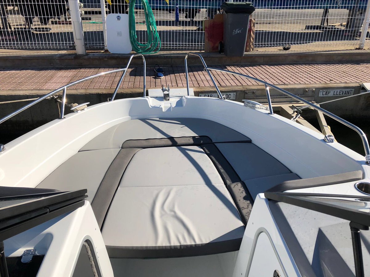 barcosalquiler's tweet photo. Ya disponible la nueva #Jeanneau #CapCamarat 6.5BR! Para 7 personas, con titulación. Amplio, solárium, toldo parasol. Visita las playas de #Menorca con los mejores barcos de alquiler! Reserva online! #macarella #sonsaura #calaturqueta #turismoMenorca https://t.co/5PdkKBGS9z