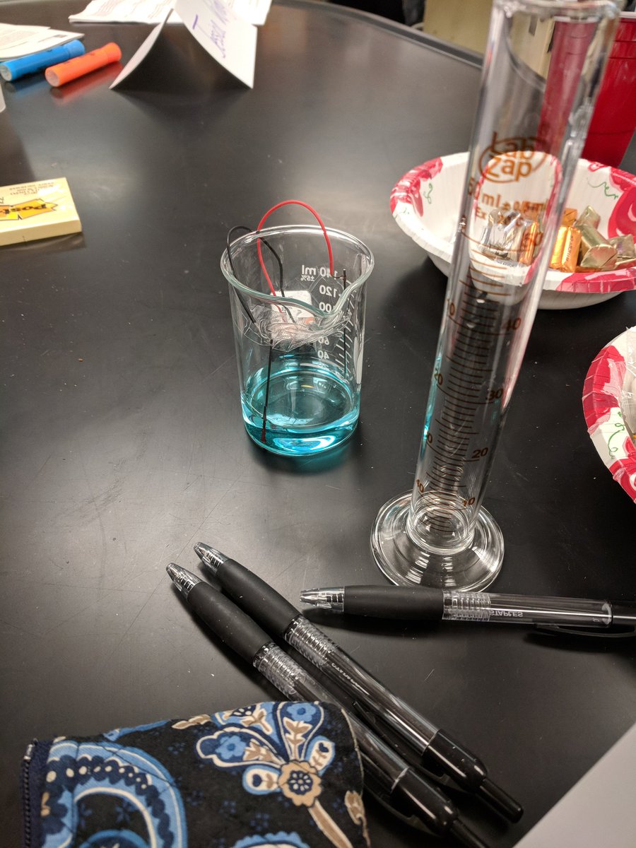 MPHSChemistry's tweet photo. Lab #1 is electric! #TNscience https://t.co/lvyO38vUgC