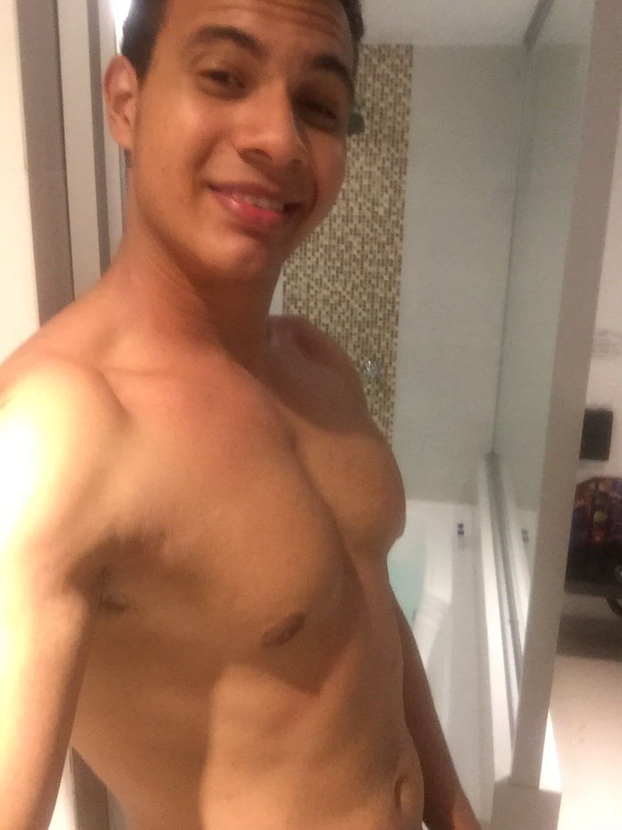 OliverMartinez tweet media