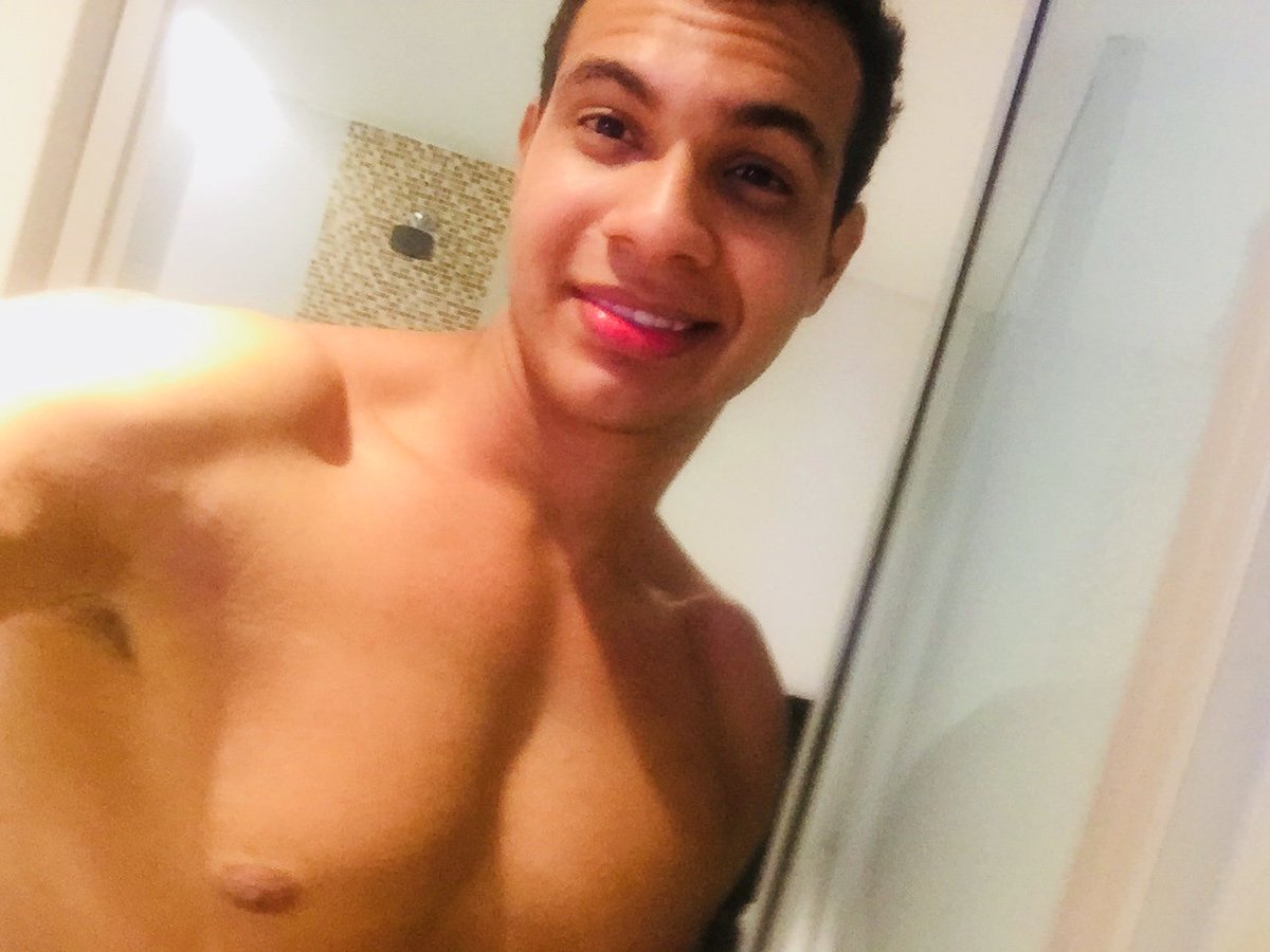 OliverMartinez tweet media