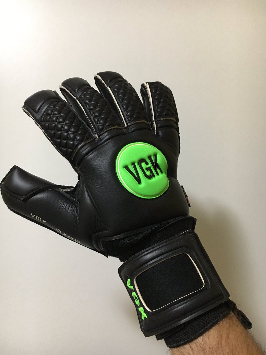 VgkGloves's tweet photo. ⚫️⚫️⚫️⚫️ #VGK #VGKGLOVES https://t.co/GhTJo4jqLO