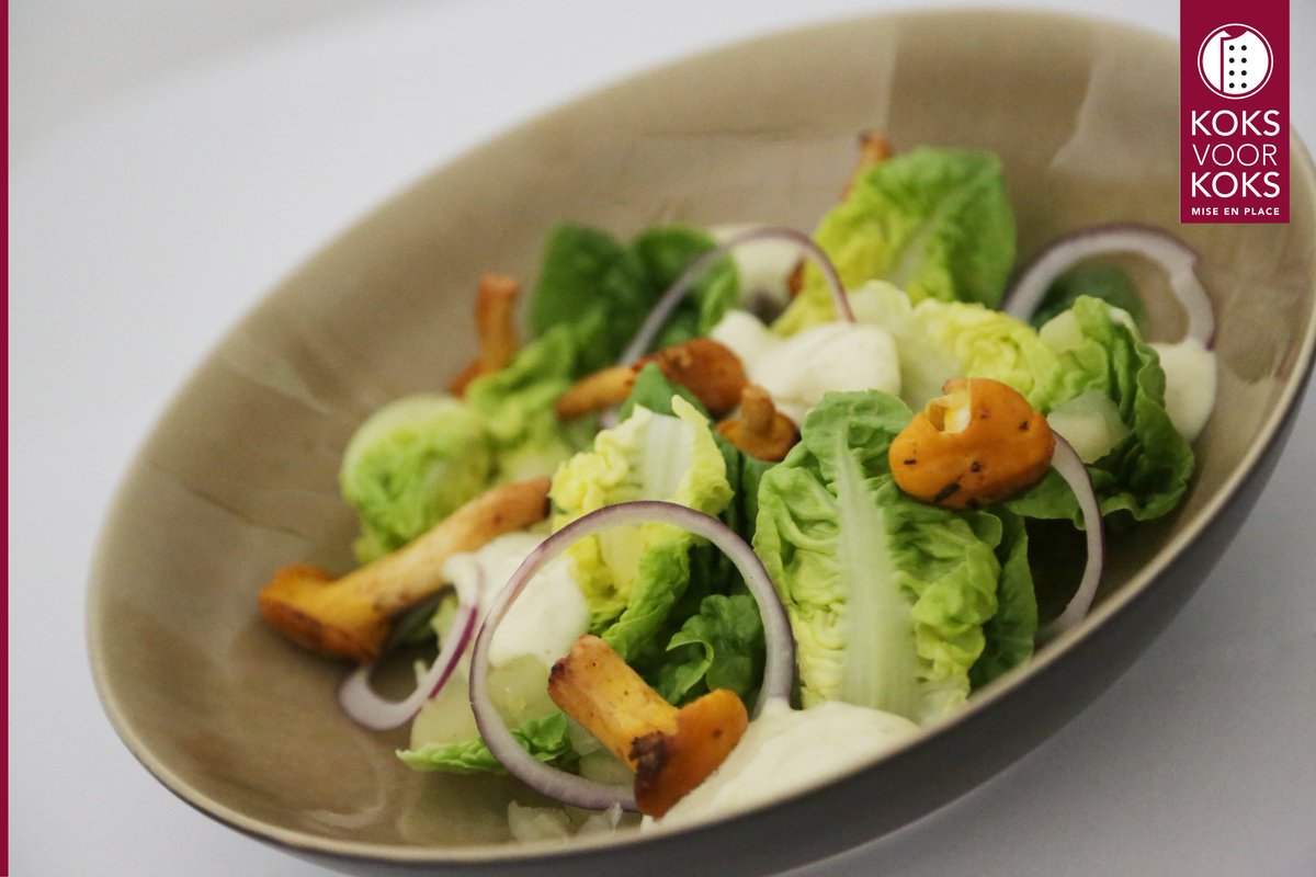 Vandaag is officieel de Zomer gestart. Hét seizoen waarin we veel salades eten. Bij Koks voor Koks hebben we een groot assortiment aan dressings zodat je op diverse manieren je salades een persoonlijk tintje kan geven.

Wat is jouw favoriete dressing? #koksvoorkoks #zomertijd
