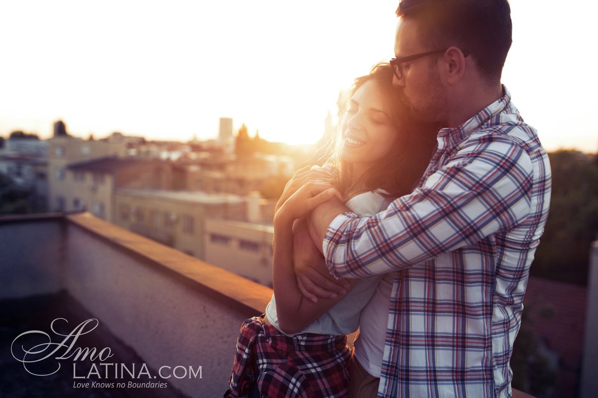 AmoLatina's tweet photo. #AmoLatina #DatingQuote 💬
Love is a promise, love is a souvenir, once given never forgotten, never let it disappear. https://t.co/8cWyki61So https://t.co/wctP2VVtI4