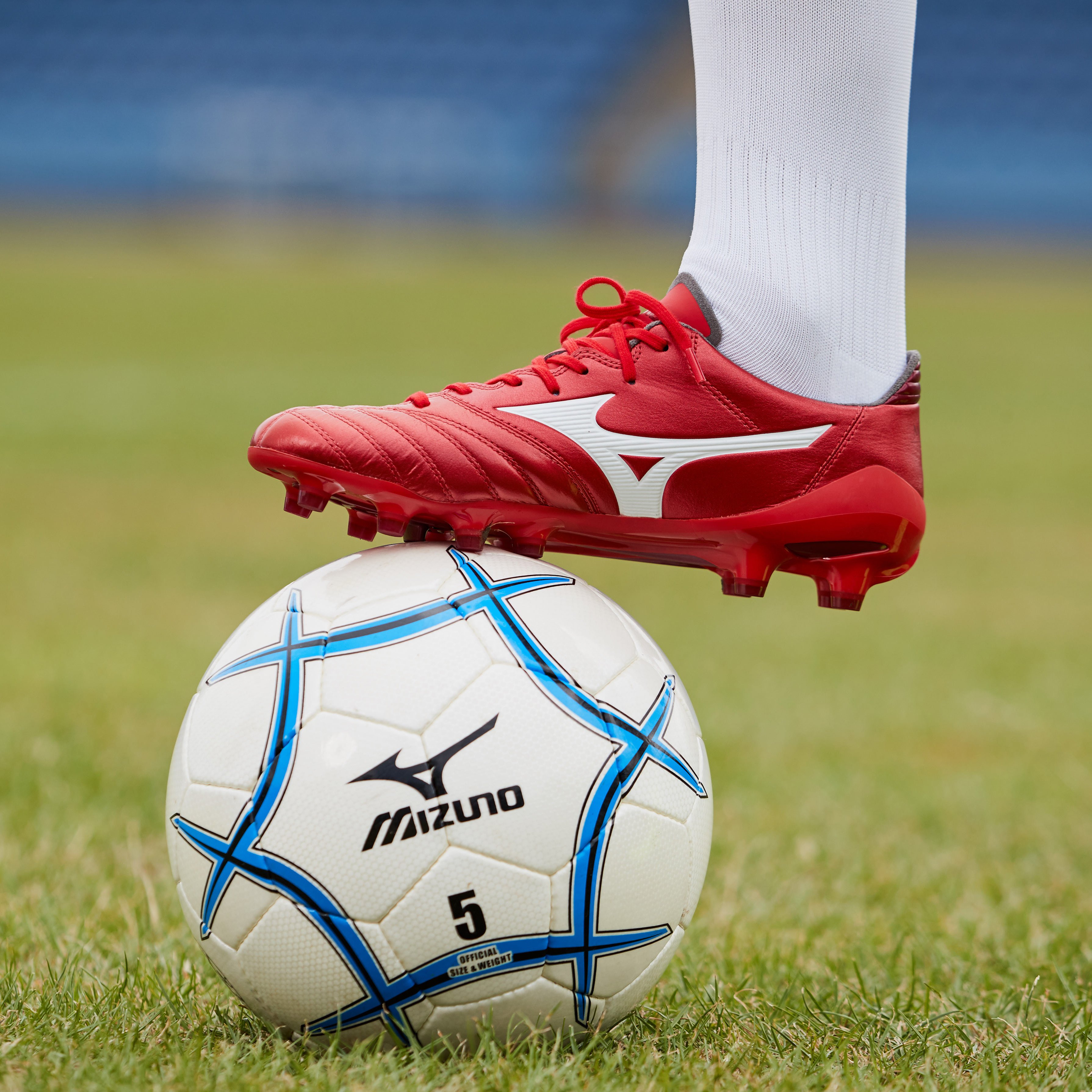 Mizuno morelia neo 2 sizing hotsell