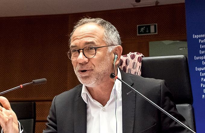 EricAndrieuEU's tweet photo. Ce soir je serai à partir de 20h30 au marché paysan de #Doazit dans @LesLandes40 avec @BorisVallaud pour une conference-débat sur les pratiques agricoles et l’avenir du projet européen.

Venez nombreux !! https://t.co/BhTW0mdyXh