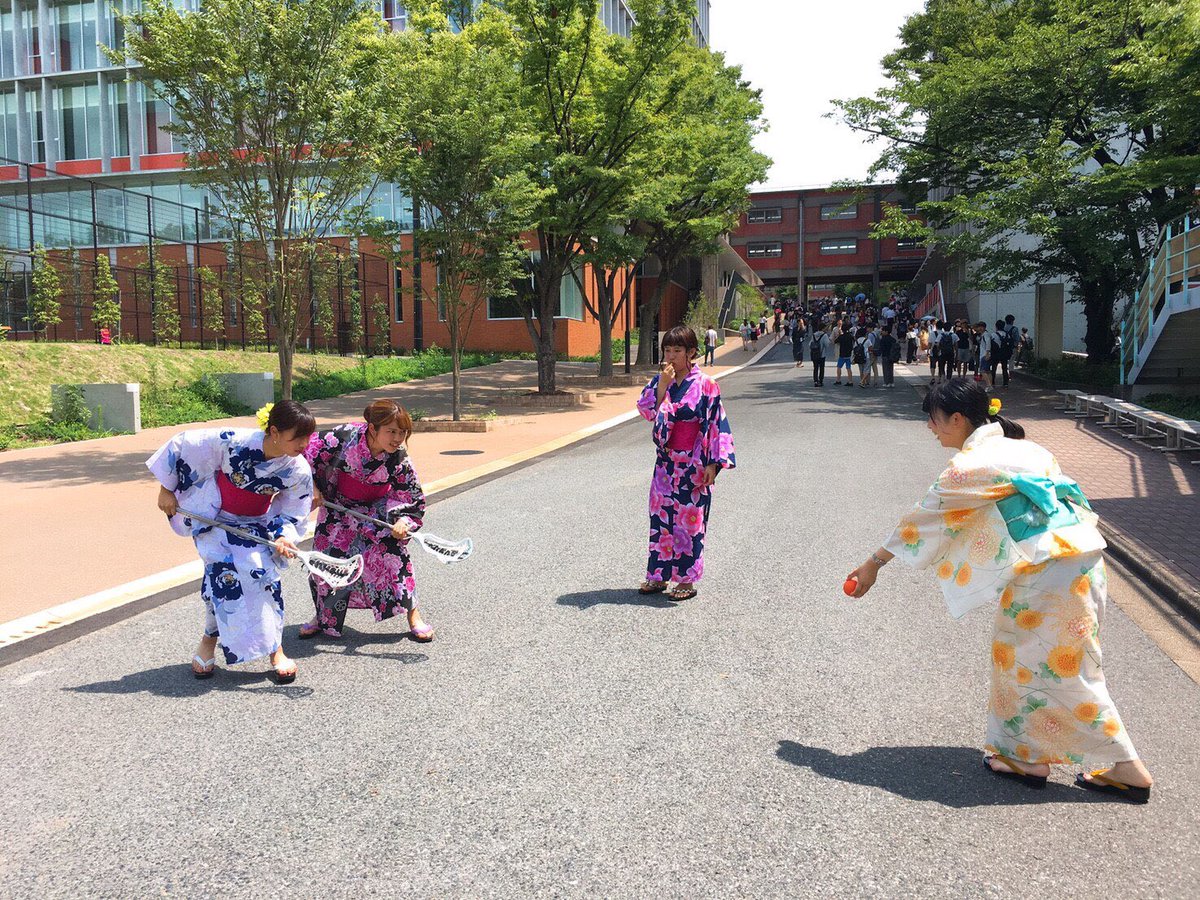 18laschicas's tweet photo. 去年の浴衣フェスに女子ラクロス部も参加しました👘✨
いつも一生懸命練習している私たちですが、女子力も忘れてはいません😂💗
ラスチカスはかっこいいのはもちろん！かわいさも兼ねています🤭💜 https://t.co/p8n7QvK4jZ