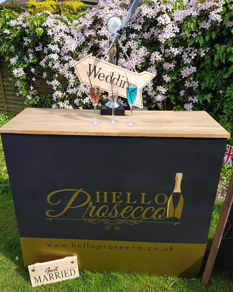 HelloProsecco's tweet photo. Our self serve bars aare going down a treat in this great summer weather! #HelloProsecco #WorldCup2018 #PrivateHire #SelfService https://t.co/MUtpUcVD17
