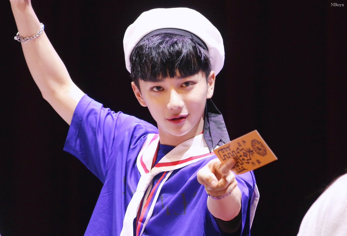 Nboys24's tweet photo. HAPPY INHO DAY😘
늦었지만,, 인호데이 마무리 맡은척😂
우리인호 태어나줘서 정말 고마워❤️

#황인호 #인호 #INHO #인투잇 #IN2IT  #SnapShot #BeBopBaby https://t.co/QQTZkOuCpg