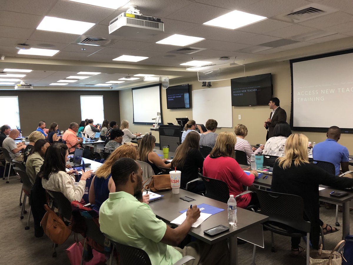 UA_ACCESS's tweet photo. It’s a day of firsts! First day of summer, first day on Twitter, first day of New Teacher Training for our Fall 2018 cohorts.  This is a great first tweet! #dayoffirsts #newteachertraining18 #ACCESSVL https://t.co/Gd4mtyqEJu