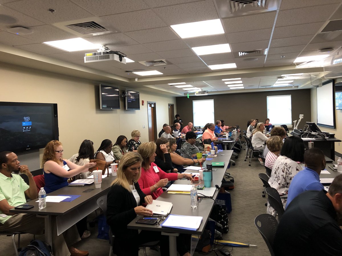 UA_ACCESS's tweet photo. It’s a day of firsts! First day of summer, first day on Twitter, first day of New Teacher Training for our Fall 2018 cohorts.  This is a great first tweet! #dayoffirsts #newteachertraining18 #ACCESSVL https://t.co/Gd4mtyqEJu