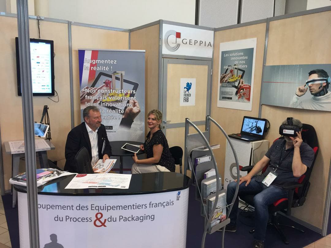 GEPPIA's tweet photo. De belles rencontres à Toulouse avec @jmldore Président du @GEPPIA, le Groupement des équipementiers 🇫🇷 porteur de l'offre #VirtualLine des constructeurs du Process & Packaging. Merci aux visiteurs industriels au salon @Salon_Sud_Agro ! Le but est atteint ! ⚽️ https://t.co/2cGkEhdA2k