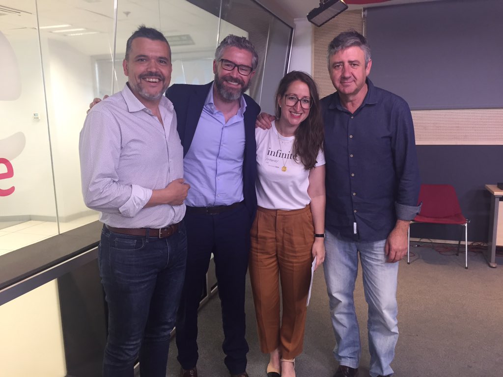 "En el mercado francés es raro pensar en una marca de moda que no tenga perfume. En España, 3er exportador de perfumes del mundo, eso no ocurre. Hay firmas españolas que facturan más por el perfume, que por la moda" Agustín Gómez <a href="/MixerandPack/">Mixer & Pack</a> #IndustriadelaModa <a href="/LasMananas_rne/">Las Mañanas de RNE</a>
