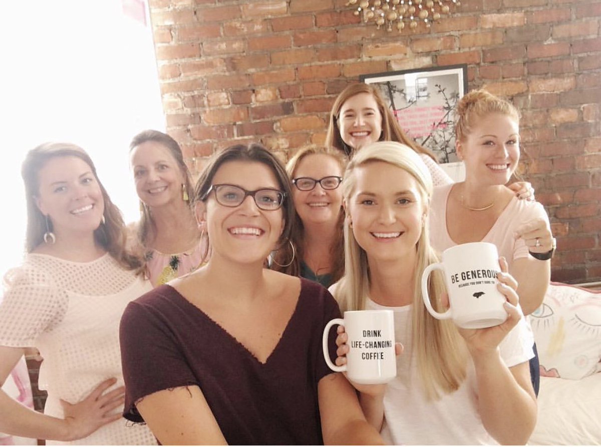 moonandlola's tweet photo. #NationalSelfieDay with the ladies (most of them) of the Studio π€³ and #ThrowbackThursday to when we created these coffee mugs for our friends at Generous Coffee βοΈΒ @benhiggi
join the #GenerousMovement here >>
https://t.co/FnWGZ7Hxt1 https://t.co/kLcOPuW6Ft