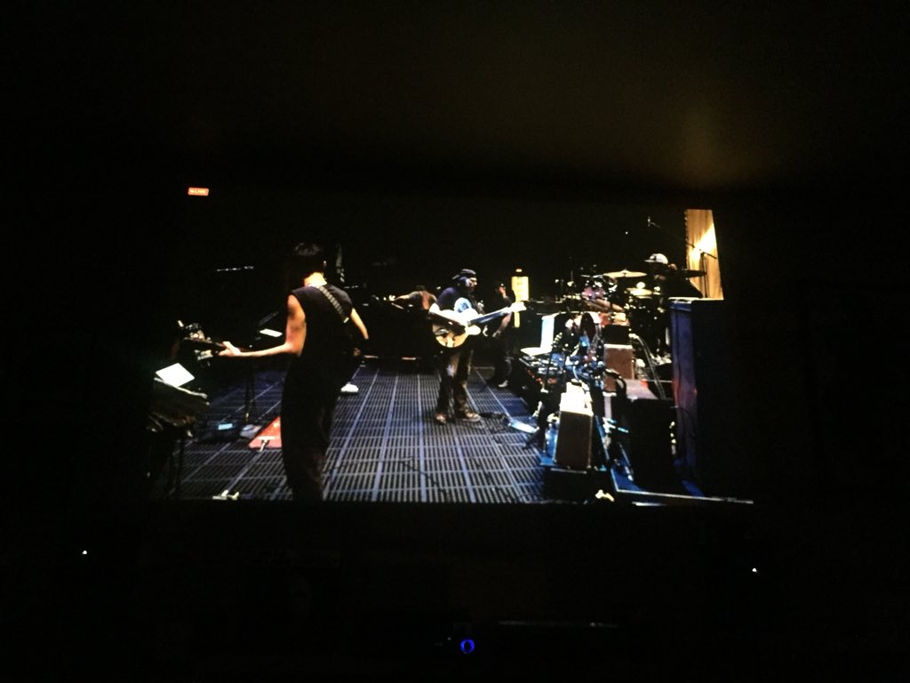 craftteaguy's tweet photo. Last night’s last minute #livestream was a treat. Hearing Le Noise with a full band in 2018 is the sort of thing that makes it very rewarding to be a Neil fan. Thanks @Neilyoung and the #neilyoungarchives for the ongoing inspiration. 🤘🏻 https://t.co/wv1dXx6kX4