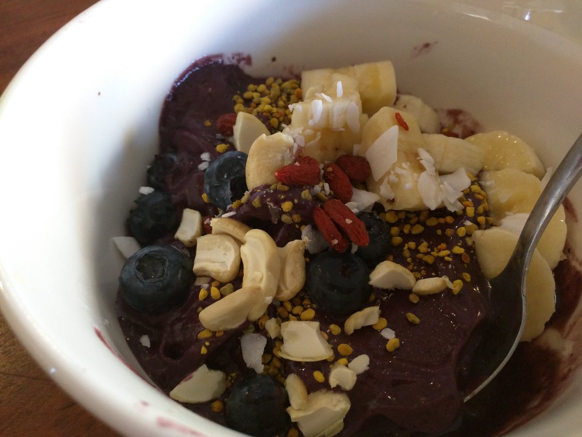 MebPeb's tweet photo. Chelsea's Cafe in Vero Beach for a powerhouse breakfast.  Try the energy bowl for delicious fuel that will last the day. #tcpalmsocial https://t.co/mvtCRkjMrn