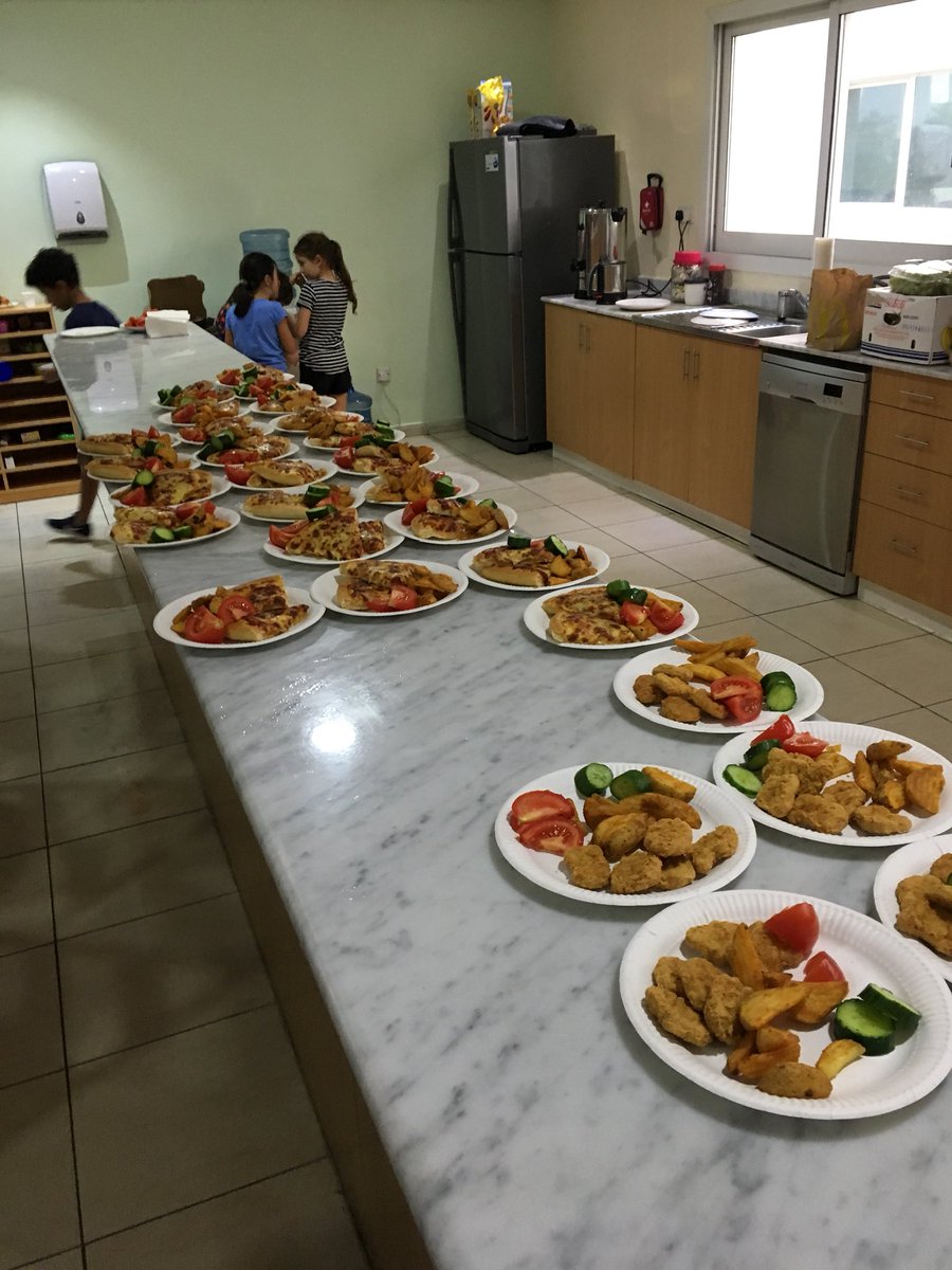 Ready for dinner!!! 🥘 🥤🍟🍔🍕 <a href="/Year3_SBS/">Year3_SBS</a>