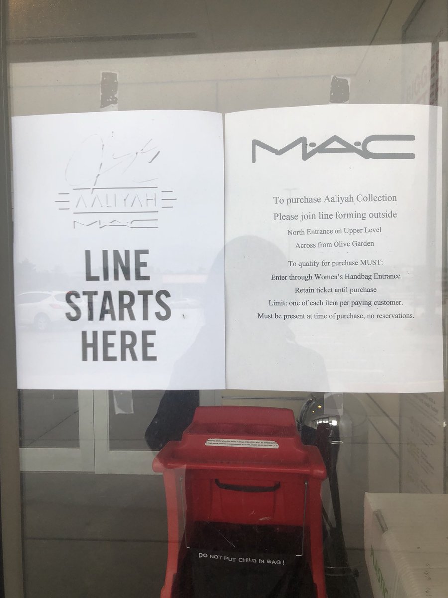 PCBeatss's tweet photo. 1st in line for this 💋💄 #AaliyahForMAC #Aaliyah #AaliyahMACCollection #AaliyahxMacCosmetics https://t.co/UOXYHXUv35