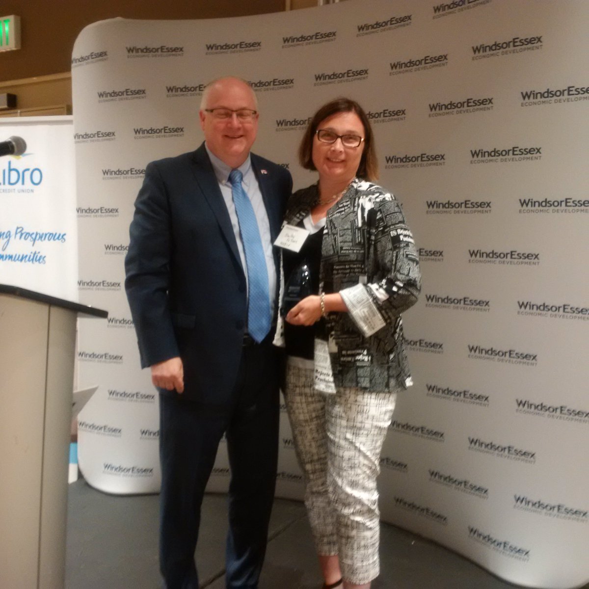 _investwe's tweet photo. CEO Stephen MacKenzie thanks @Sfellows_Radix for her contribution to the WE EDC Board @Radix_Inc https://t.co/4of2BOUDcI