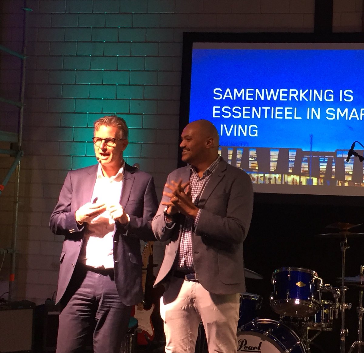 Mooie start van het Schuurman Zomerevent in Breda. Smart Living met Rob Wieringa van #Uneto en Ruderick de Jong van #ElectroStyling.