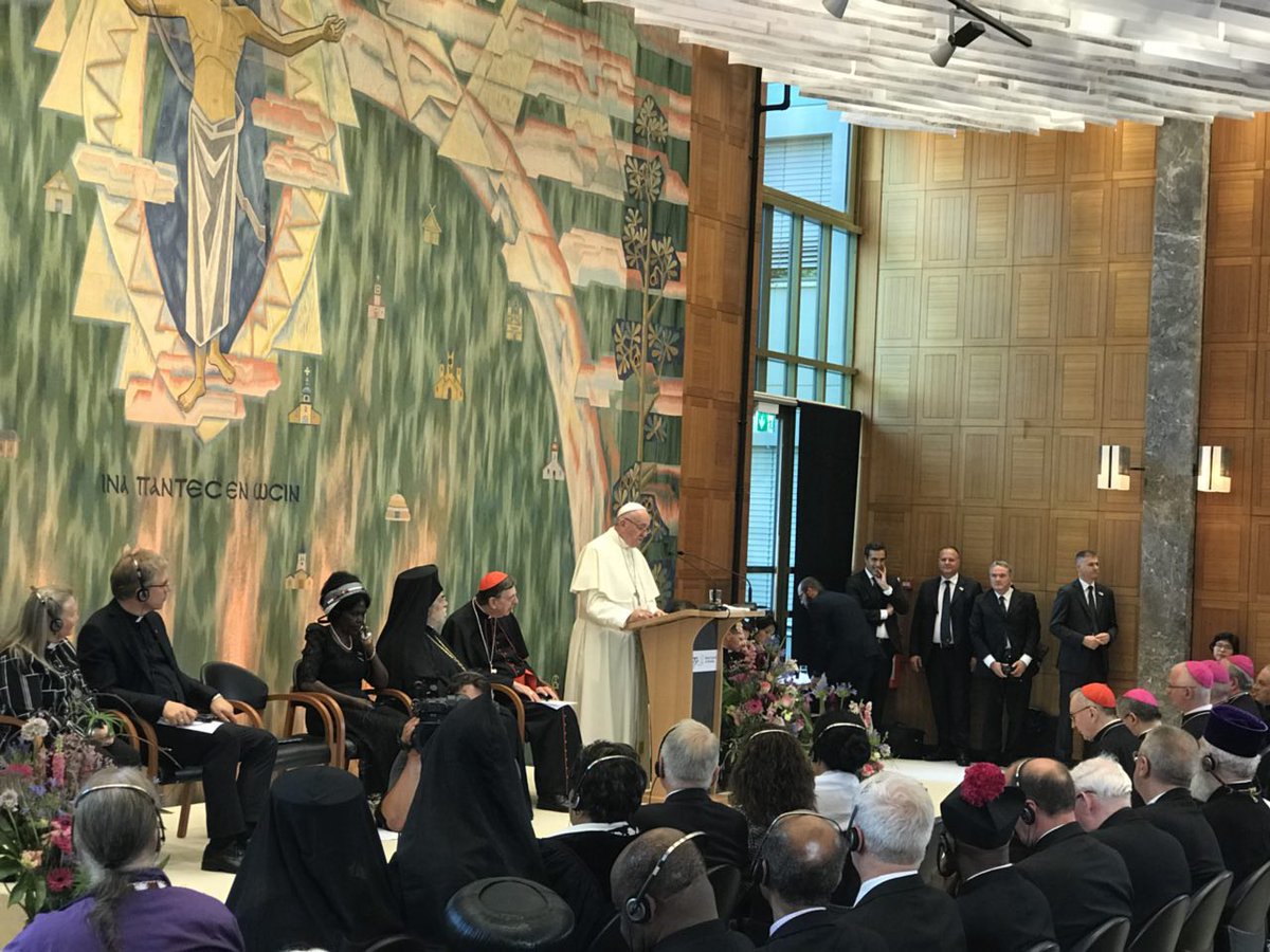 falasca_s's tweet photo. #PapaVisit al #ConsiglioecumenicodelleChiese:
«Lasciamoci provocare dalle sfide del mondo»
«Riscoprire la missione è la nuova indispensabile frontiera dell’ecumenismo»
https://t.co/fGlUJKlxoR via @Avvenire_NEI https://t.co/fXg68XUGrJ