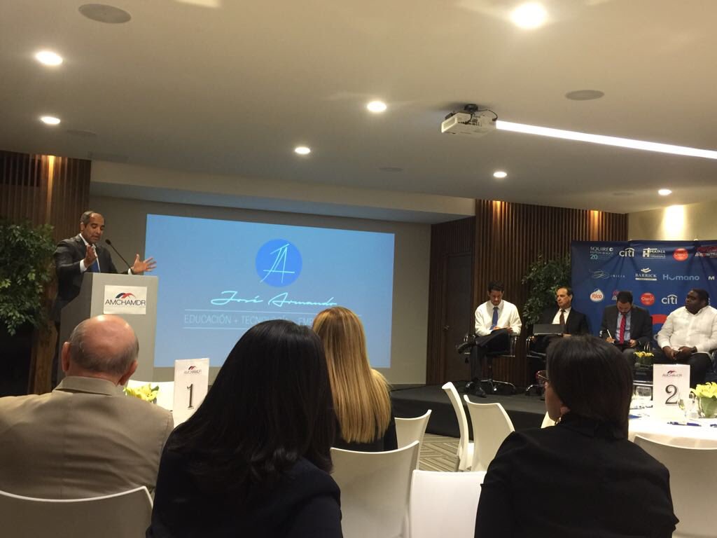 ITLARD's tweet photo. En este momento Rector José Armando Tavarez, participa en el Panel “Perspectiva del Sector Académico” en el lanzamiento del Programa de Renovación de Oferta Académica en Áreas de las Tecnológicas de la Información y Comunicación (PROATIC) https://t.co/Z9TxHjR8Tg
