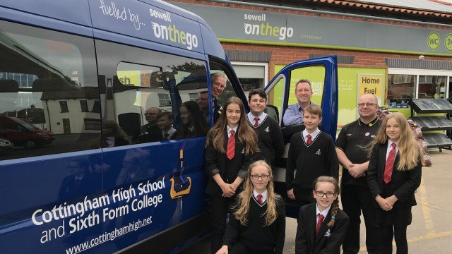 OakConsult's tweet photo. .@sewellonthego has donated more than £2,500 to pupils at an East Riding secondary school to reach their target for a new minibus. https://t.co/vajVxfoXnq @Cottingham_High https://t.co/mXJfr72qTE