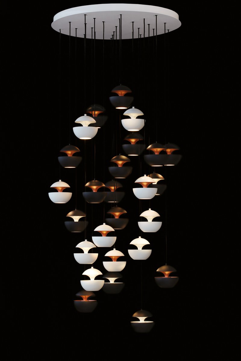 DCW_editions's tweet photo. #HereComesTheSun Mini cluster designed by Bertrand Balas. 
You can hang only one or up to 36 pieces of #HCS Mini thanks to the canopy provided. Alone or in constellation, the magic is here...
#DCWEDITIONS https://t.co/y1r58fir6q