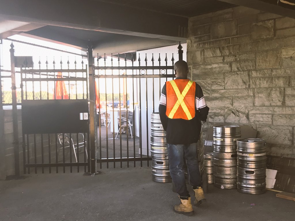 Chris Straka tweet media