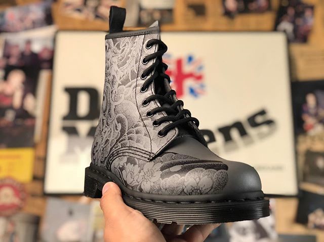dr martens 1460 tattoo ot