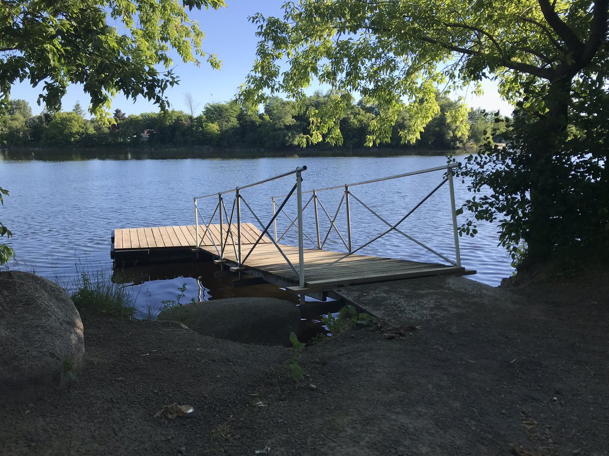 Chris Straka tweet media