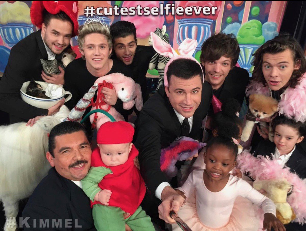 jimmykimmel's tweet image. #OMG it’s #NationalSelfieDay! #TBT #CutestSelfieEver @OneDirection @LiamPayne @NiallOfficial @Louis_Tomlinson @Harry_Styles @ZaynMalik @IamGuillermo