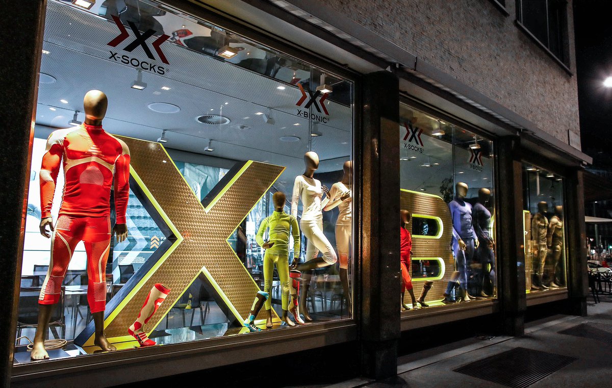 XBionic's tweet image. Celebration by @Lamborghini &amp;amp; @XBIONIC with the showcase of X-BIONICxAutomobili Lamborghini limited collections at Milano’s SwissCorner. , Lamborghini offered some fortunate passers-by a tour through the city of fashion on-board the ferocious Lamborghini Aventador Roadster!