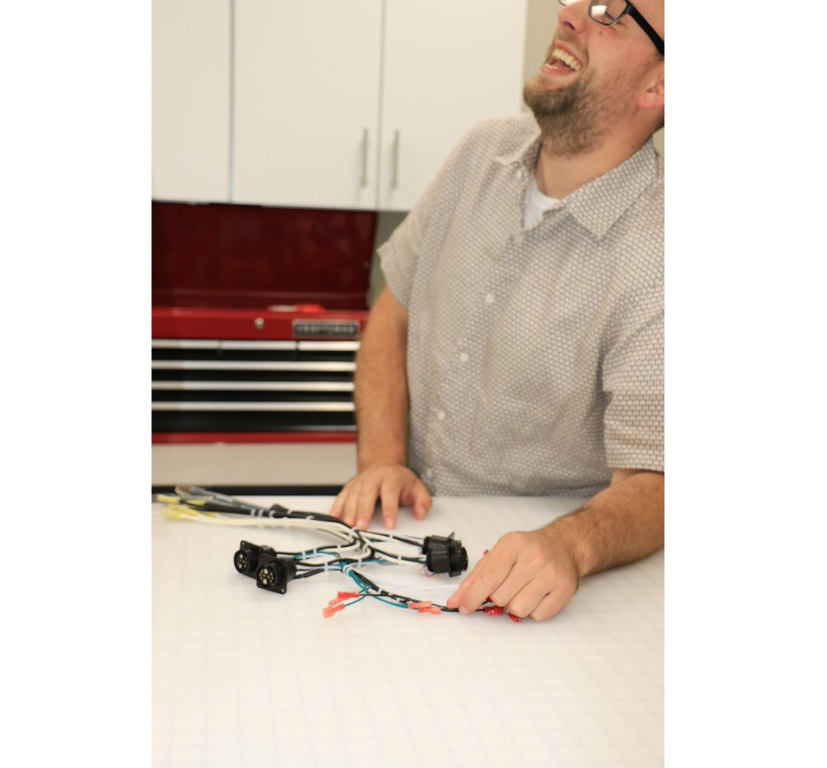 Ginterconnect's tweet photo. Our Product Development Engineers, Chet and Mike, are experts in their field and love what they do. Thats the Global Difference.  #CablesAreFunAtGlobal #WeDoItBest #LookAtThatSmile https://t.co/8M4oOYNlo2
