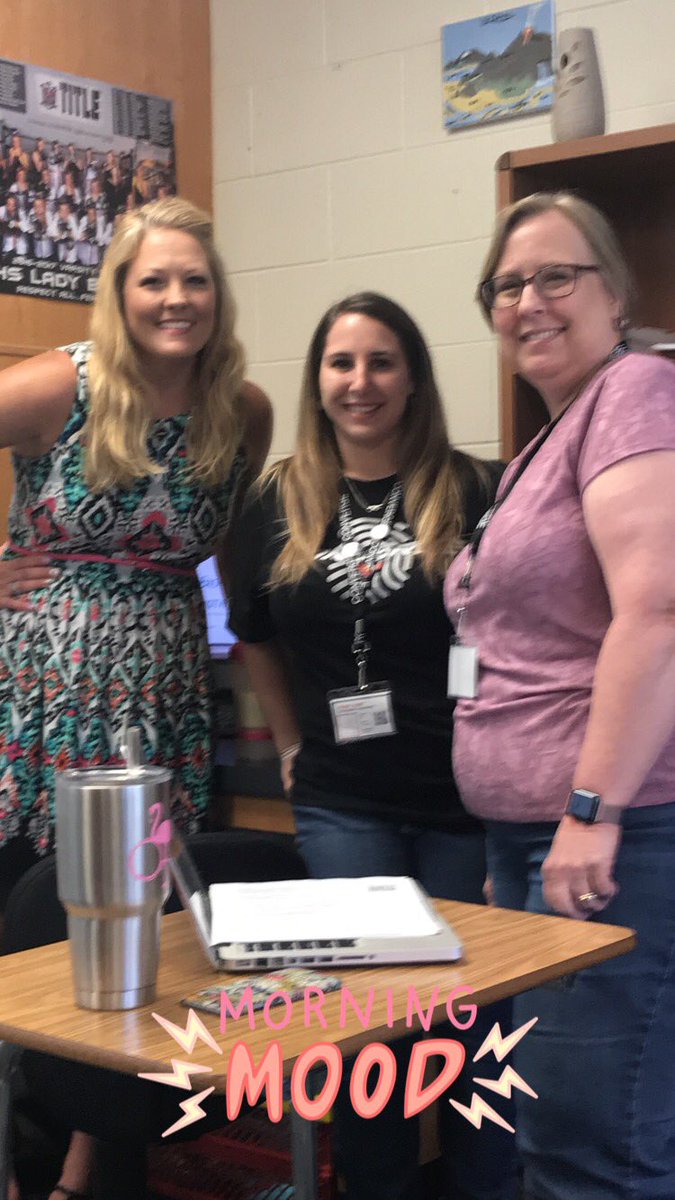 SHARDEECRYSTAL's tweet photo. My Slaughter peeps presenting. #prideinside1718 #Misdconverge18 @SenaiWalker @ms_tronconi @kathleenzeigler https://t.co/H2VKUILzZE