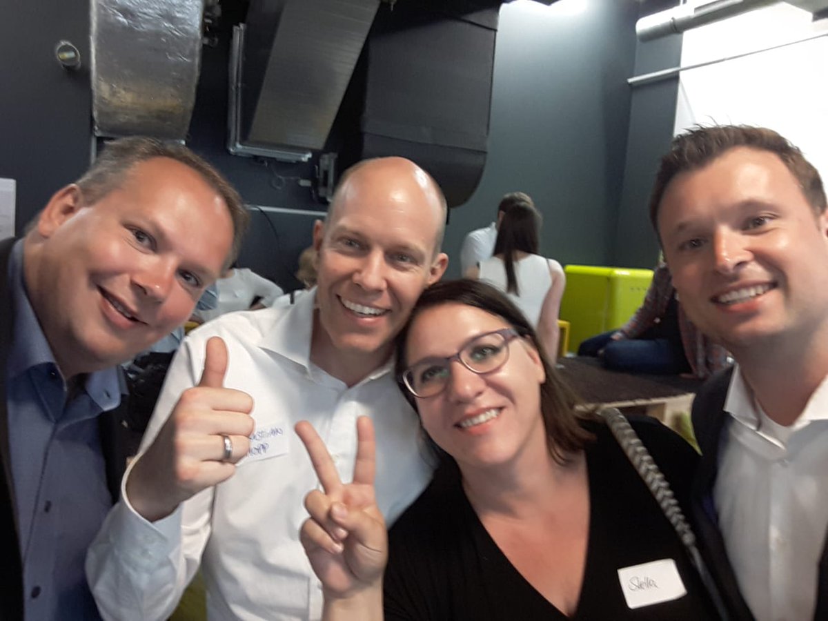 dbmindbox's tweet image. Teil 1 im @porscheLab war schonmal super. Jetzt freuen wir uns auf die Abendveranstaltung @FactoryBerlin!  #digilabscommunity #labaward #dbdigital #Innoyou #digilabs