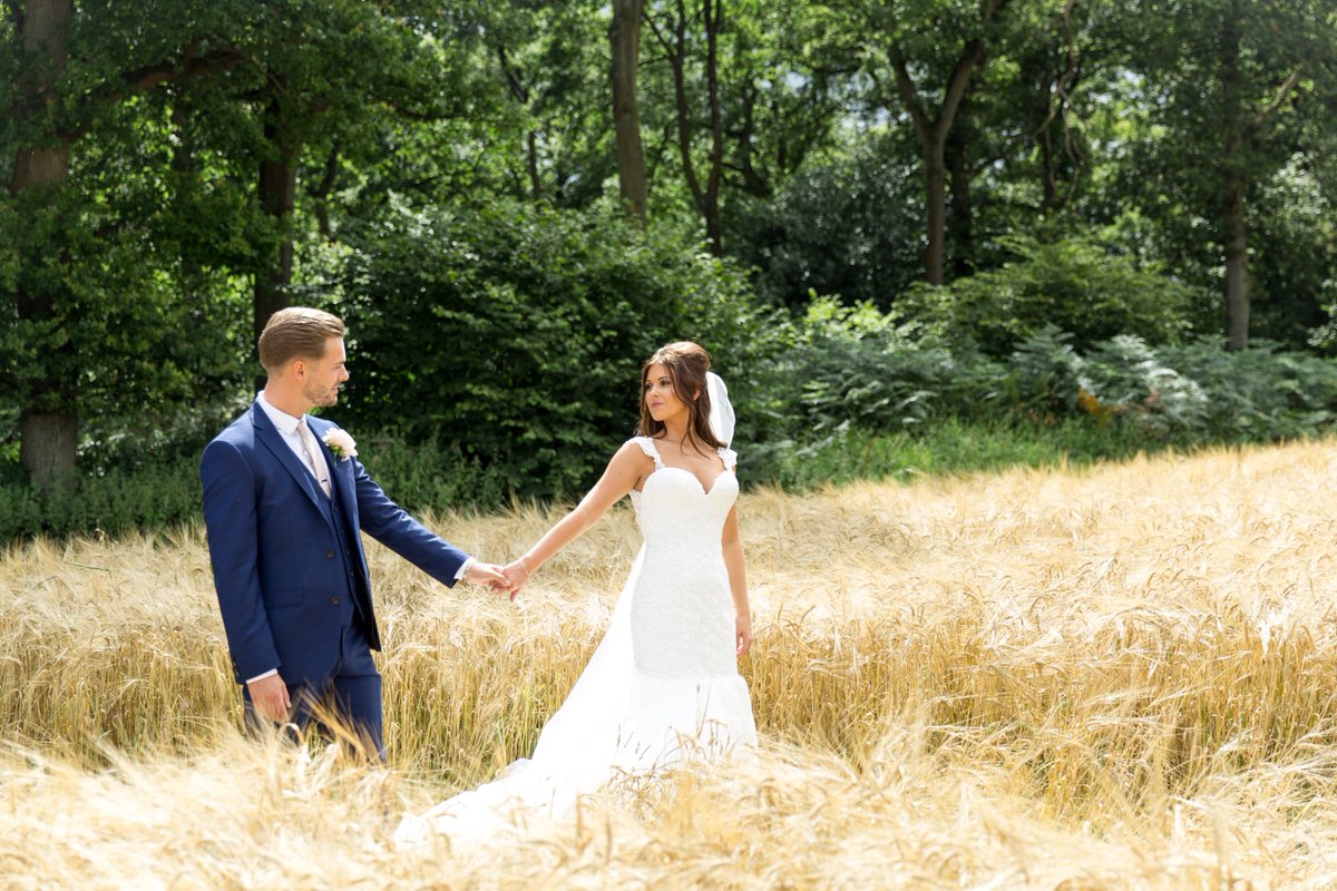 🌾SPECIAL OFFER🌾

We are excited to offer £250 off any remaining dates in March, April and October 2019! 

Get in touch to check availability and book to see our beautiful venue!!

Stunning photo by @lahustudios  📷