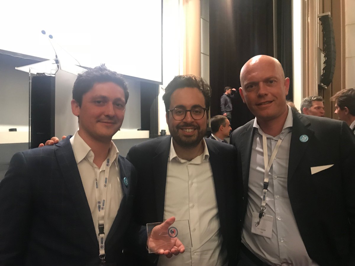 Remise du Visa de Sécurité de l'<a href="/ANSSI_FR/">ANSSI</a> à <a href="/LucPallavidino/">Luc Pallavidino</a> et <a href="/ericchevalier01/">Chevalier</a> de Yousign en présence de <a href="/mounir/">Mounir Mahjoubi</a>, Secrétaire d'Etat chargé du Numérique ! #VisaSecu