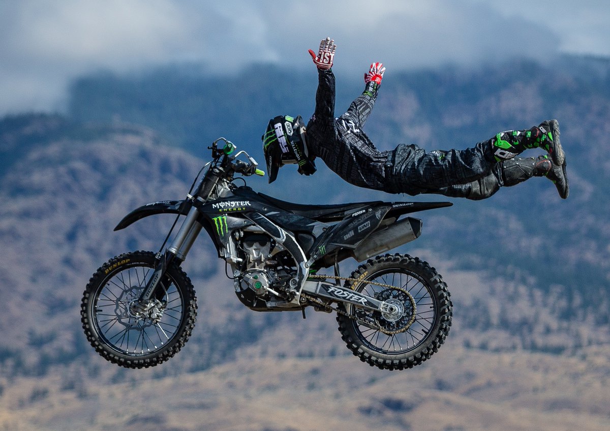 Happy Birthday to <a href="/KrisFoster782/">Kris Foster</a> #AlwaysKillingIt #UnleashTheBeast