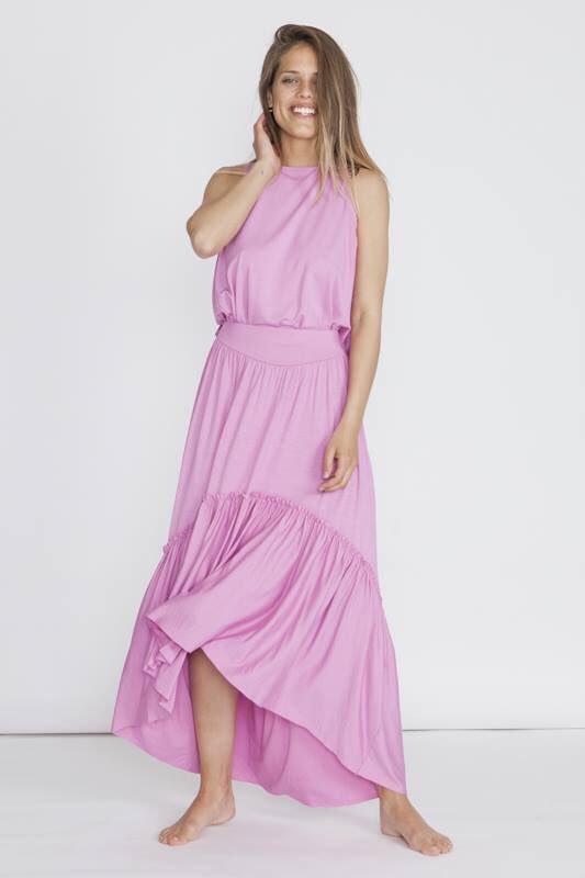 NEW IN: VISITA NUESTROS LOOKS
Aciertos seguros. 💞
📍 iriscollection.es

SALVIA I Conjunto de tejido de punto con escote en la espalda y falda ligeramente encolada en colores ácidos, tan favorecedores en verano.