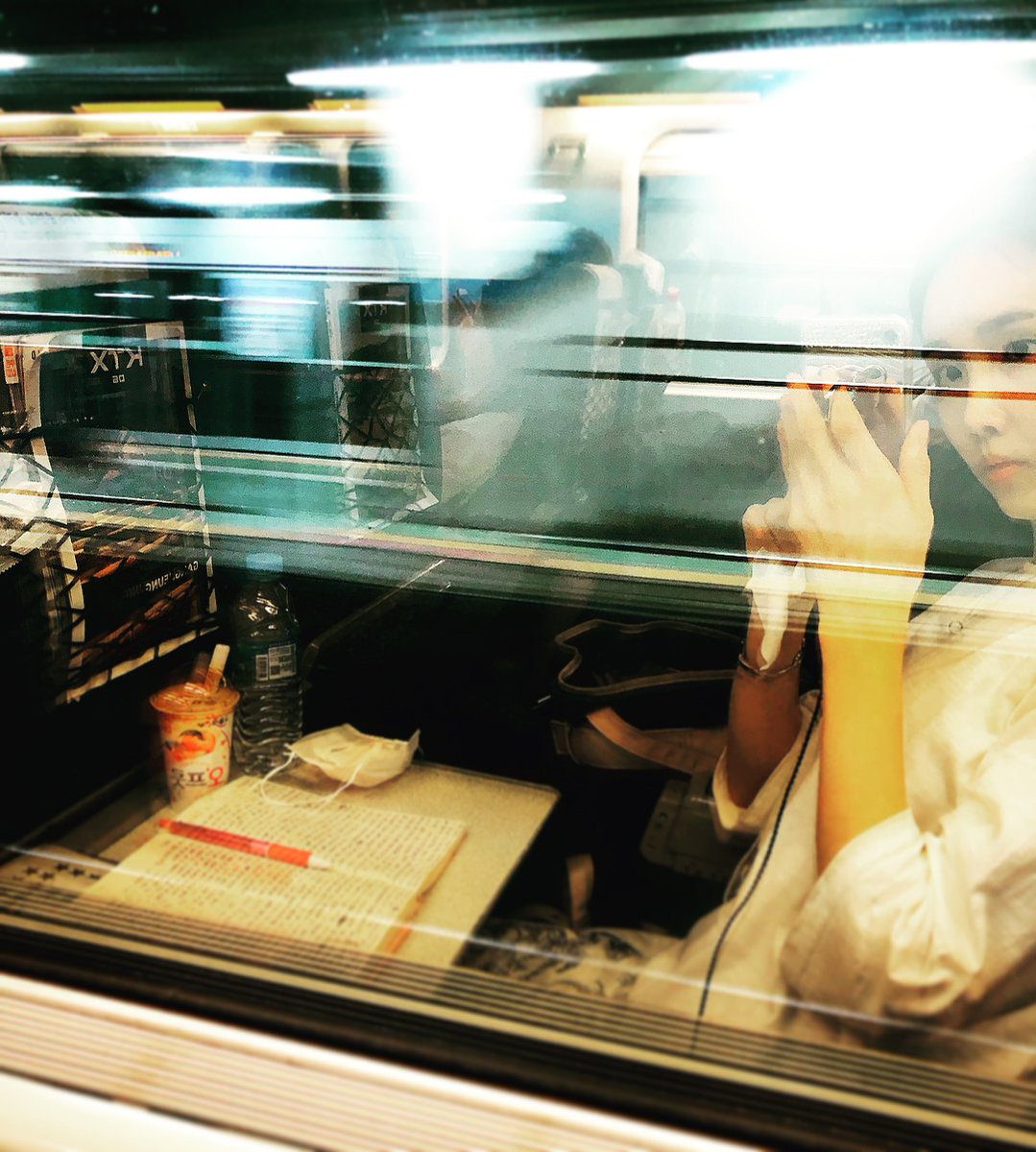 fiestar_hkfan's tweet photo. [180620]
Linzy's Instagram update 
Caption: Wrote Diary in ktx so... well
#onlymelikethis #again #busan #forshooting #ktx #diary
.
#피에스타 #린지 #가수 #뮤지컬배우 #배우
#Fiestar #Linzy #singer #musicalactress #actress https://t.co/02uxRUTVLp