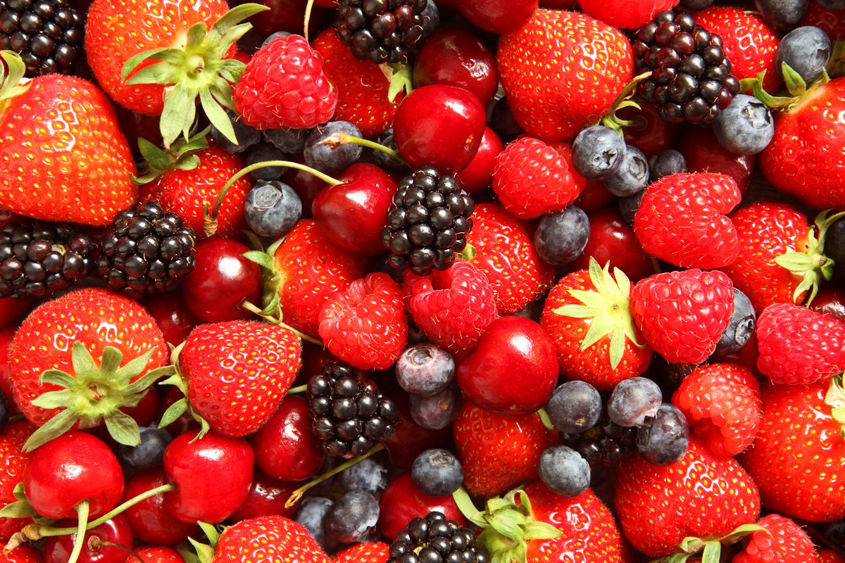 Nutrition_gov's tweet photo. We are BERRY excited for #summer fruits and all the vitamins they provide! https://t.co/WIRjyf8Yaz https://t.co/XqemcKmsik