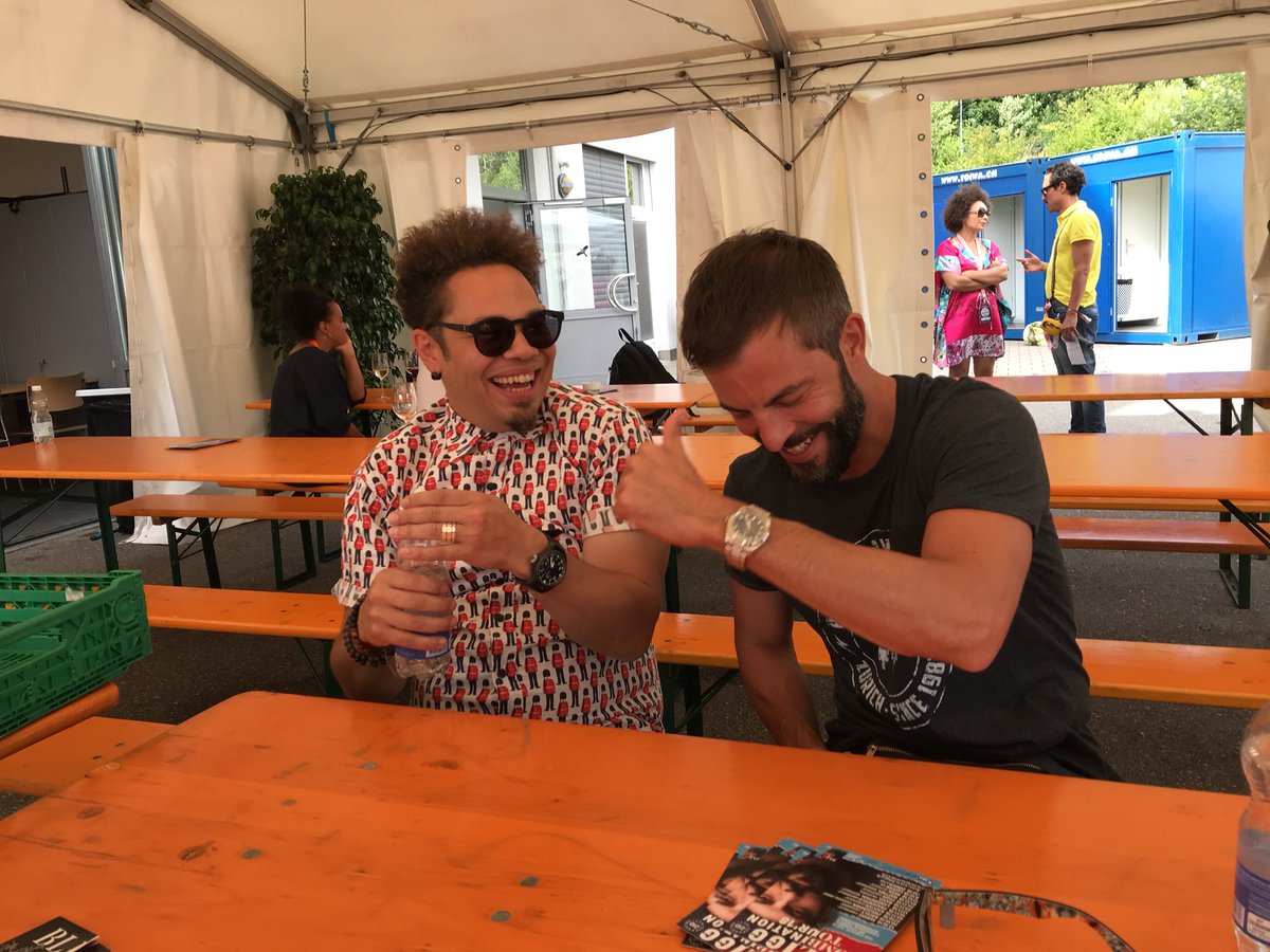 Rock_the_Ring's tweet photo. #live im backstage am #rockthering 😉🤟 https://t.co/qtwOKXqsFe