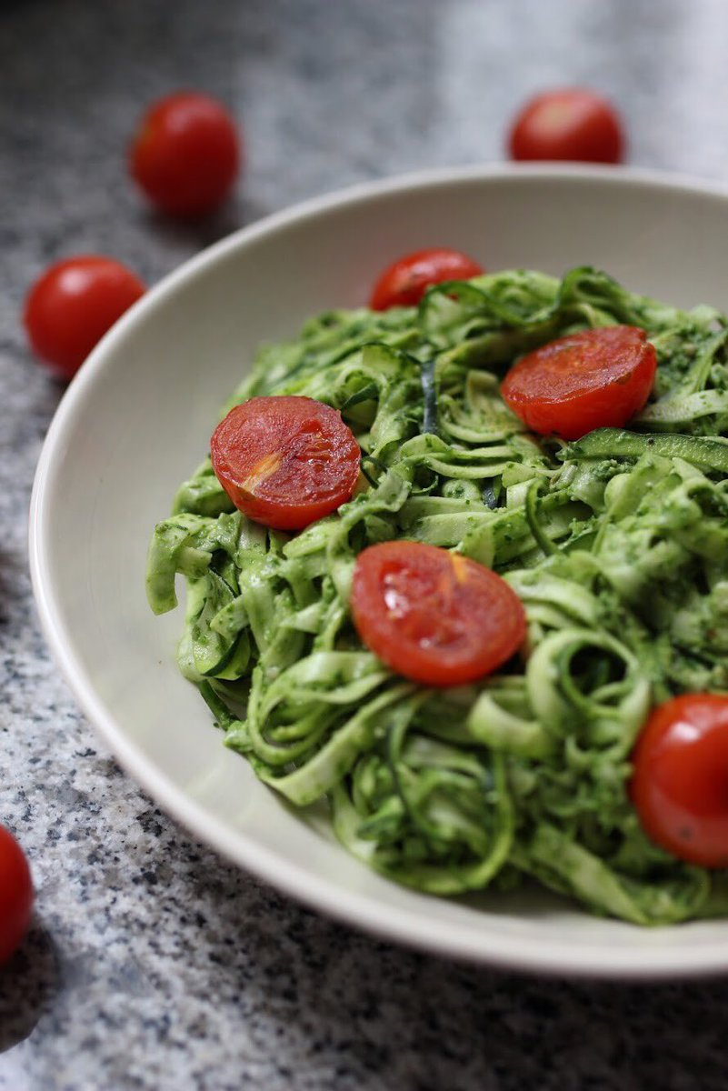 huertadeamparo's tweet photo. Espaguetis de calabacín con pesto vegano. Tienen buena pinta, ¿verdad? ¡Encontrarás la receta en nuestro instagram! https://t.co/MHbv1oNqHY https://t.co/QK7Y3pUD5s
