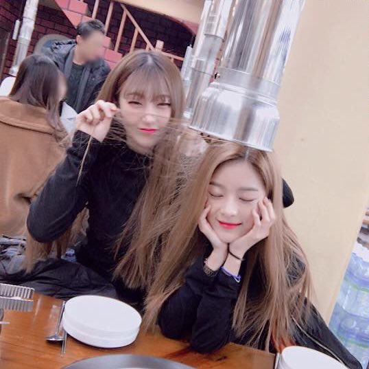 yusuapics's tweet photo. chohyeon to sua: “if i don’t have you, i have nothing” ೃ ༉‧
⤷ ꒰ #HappyChohyeonDay #ChoChoDay ꒱ https://t.co/N7CoBiVBsr