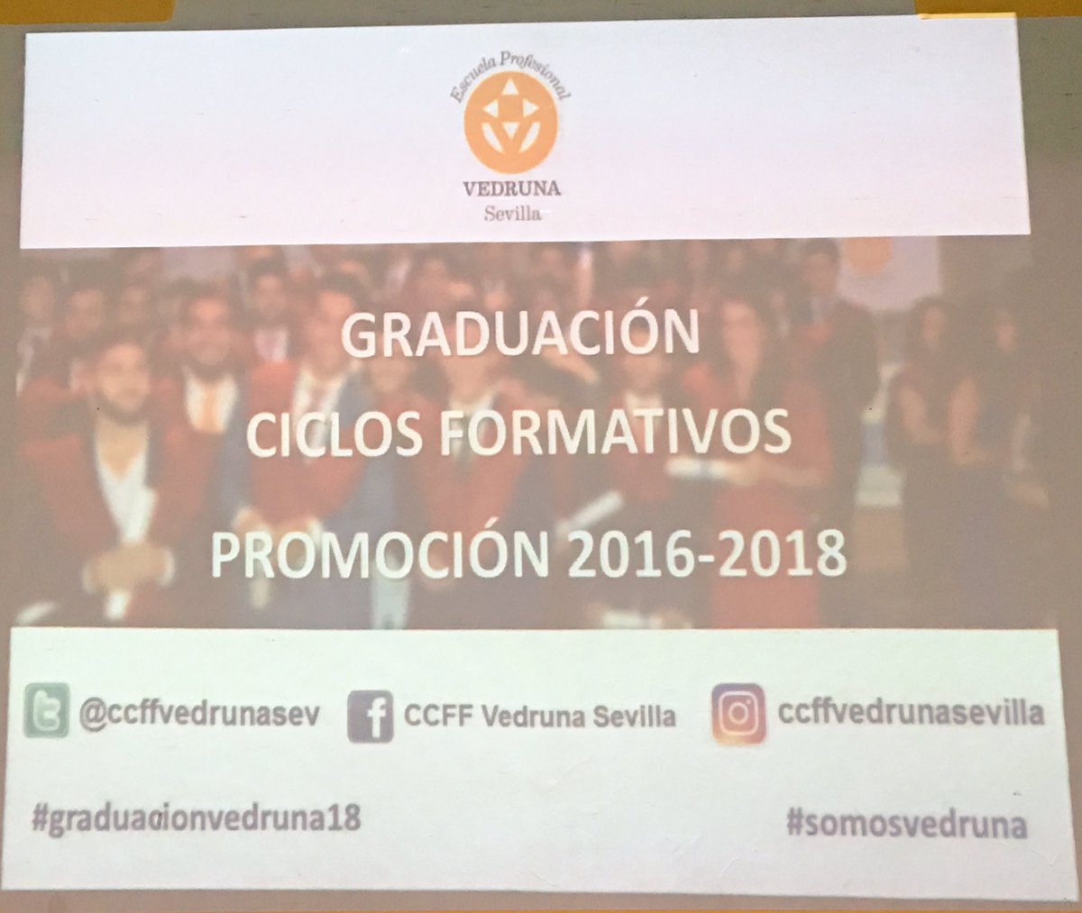 fpvedrunasev's tweet photo. A tan sólo unas horas del inicio de la graduación de los más de 230 Técnicos Superiores de nuestra Escuela Profesional Vedruna. Todo está listo para recibirlos y disfrutar juntos de su #graduacionvedruna18 #somosvedruna  No hay nada más ilusionante que #darlevidaalossueños https://t.co/Ll7nVY31eX