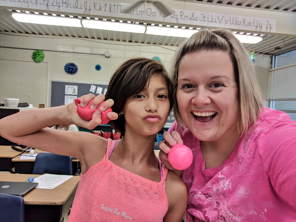 krysta_combs's tweet image. #CityoftheFuture is creating toys out of recycled material today! #studentcreatedstressball #howfun #ExploreSPS #WilderRocks #NationalSelfieDay @WilderSPS @officialSPS