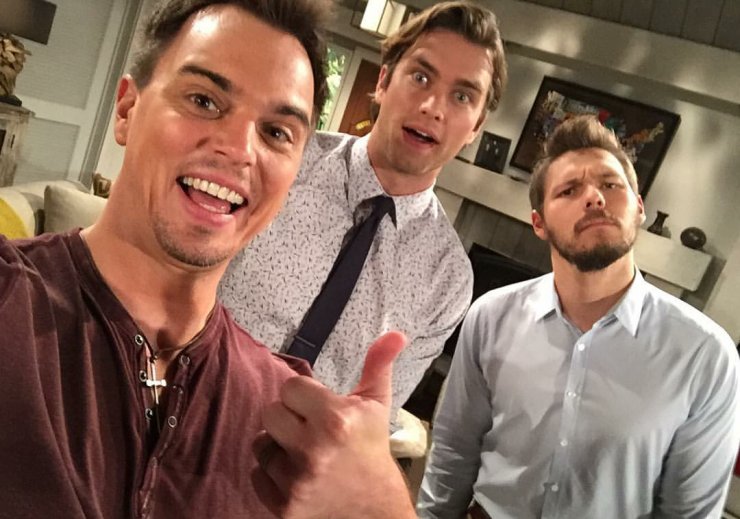Julie_foxy's tweet photo. King of Selfies #ThrowbackThursday
@THEEdarinbrooks
#BoldandBeautiful #TeamWyatt #DarinAppreciation #5YearsofWyatt #TeamHott https://t.co/j66ZXmdebX