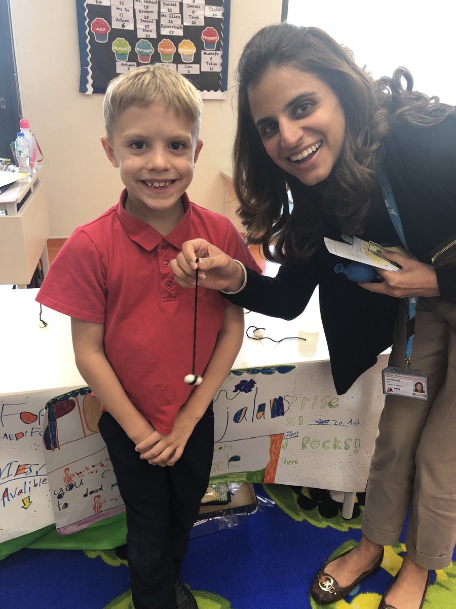 aartidaswani's tweet photo. Loved shopping in the 2nd stores today for @MarketDay! Got a lot of useful products, loved seeing students run their stores, and it was a fantastic way to culminate our #economics unit! #negotiating #finalprice #supplyanddemand @daa_innovate https://t.co/zSxnSX9lYu