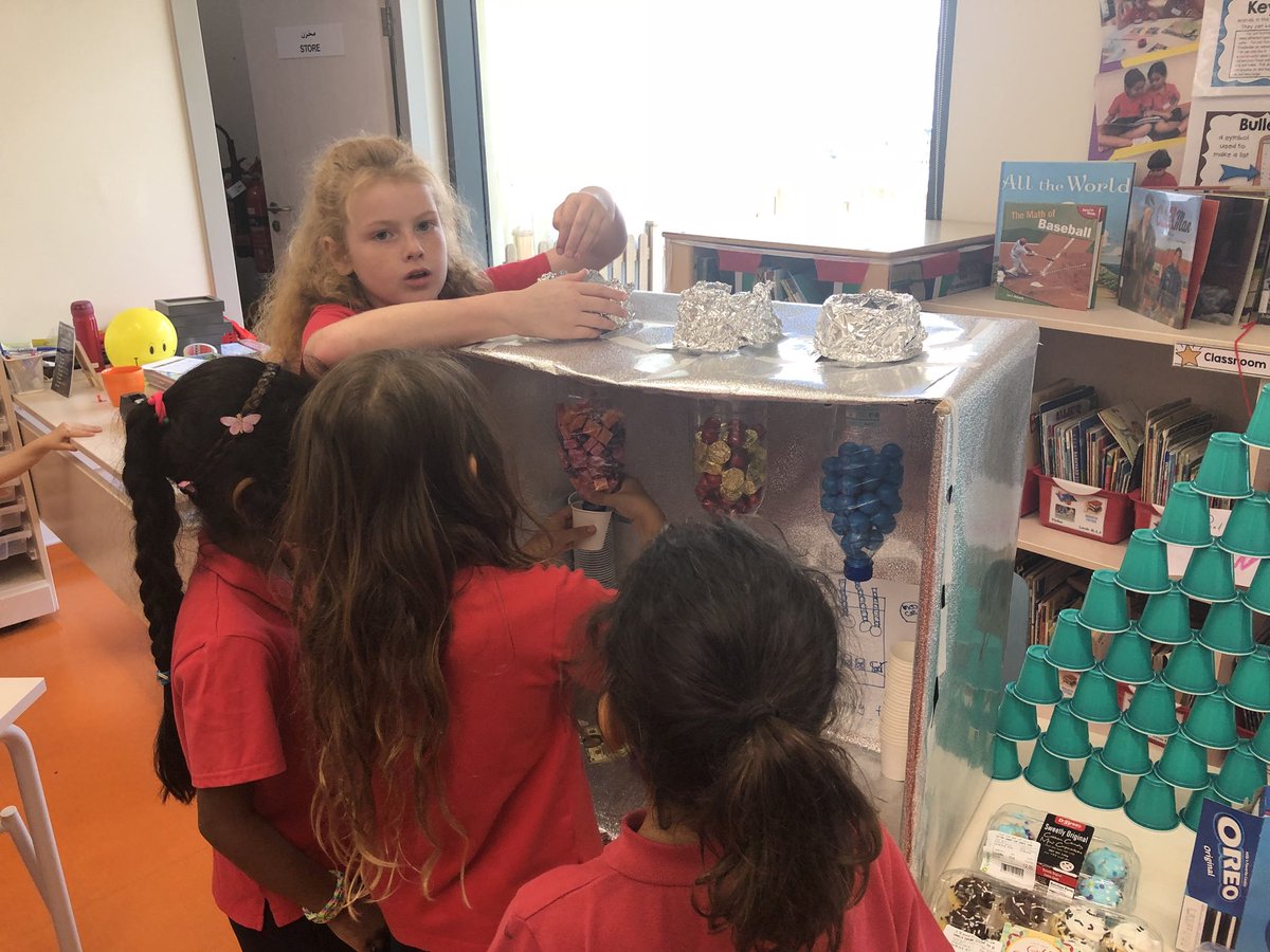 aartidaswani's tweet photo. Loved shopping in the 2nd stores today for @MarketDay! Got a lot of useful products, loved seeing students run their stores, and it was a fantastic way to culminate our #economics unit! #negotiating #finalprice #supplyanddemand @daa_innovate https://t.co/zSxnSX9lYu