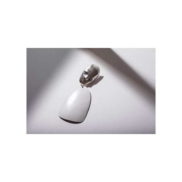 Face Shield Earrings | Simon Miller | #huzza ift.tt/2KfC36S